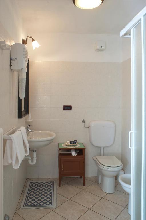 Albergo Castello Da Bonino Champorcher Ruang foto