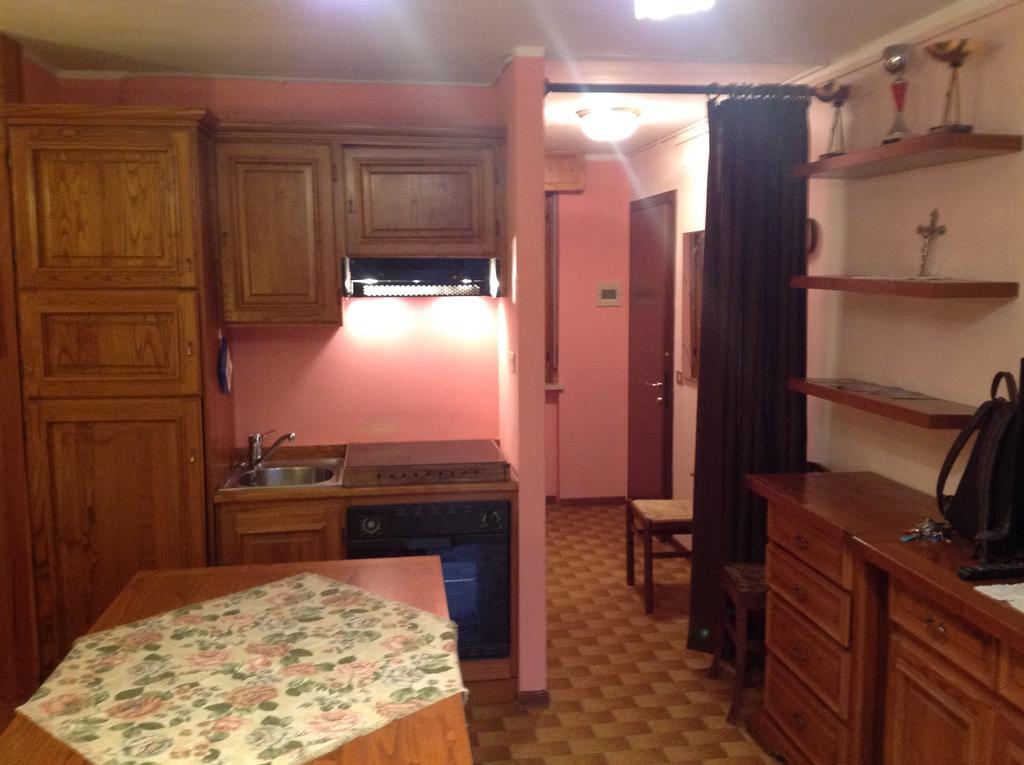 Albergo Castello Da Bonino Champorcher Ruang foto
